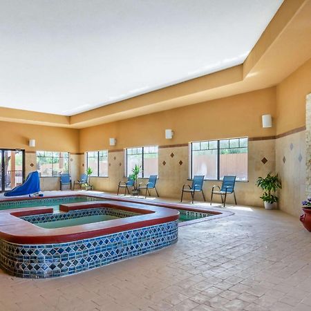 Best Western Plus Lytle Inn And Suites Eksteriør bilde