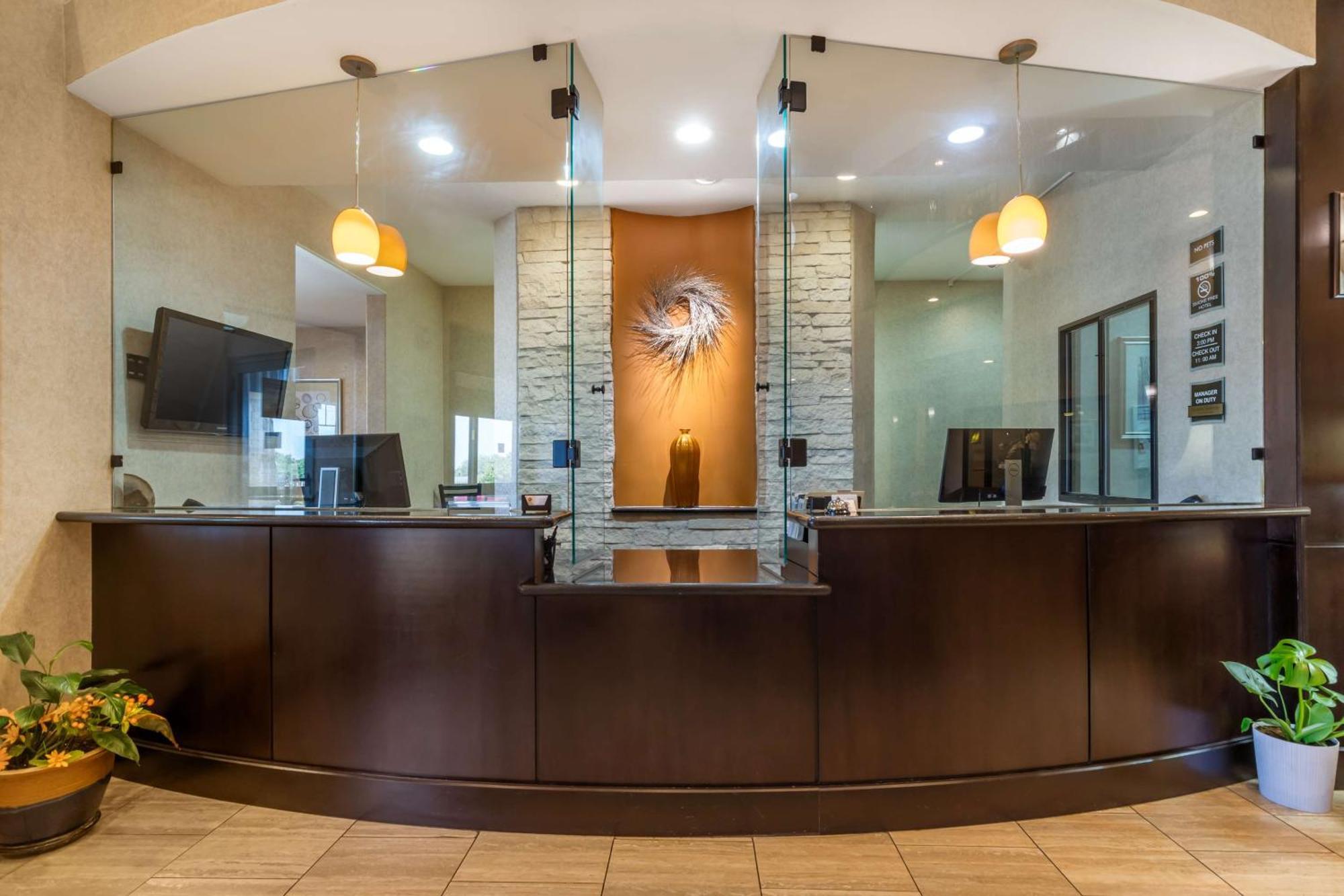 Best Western Plus Lytle Inn And Suites Eksteriør bilde