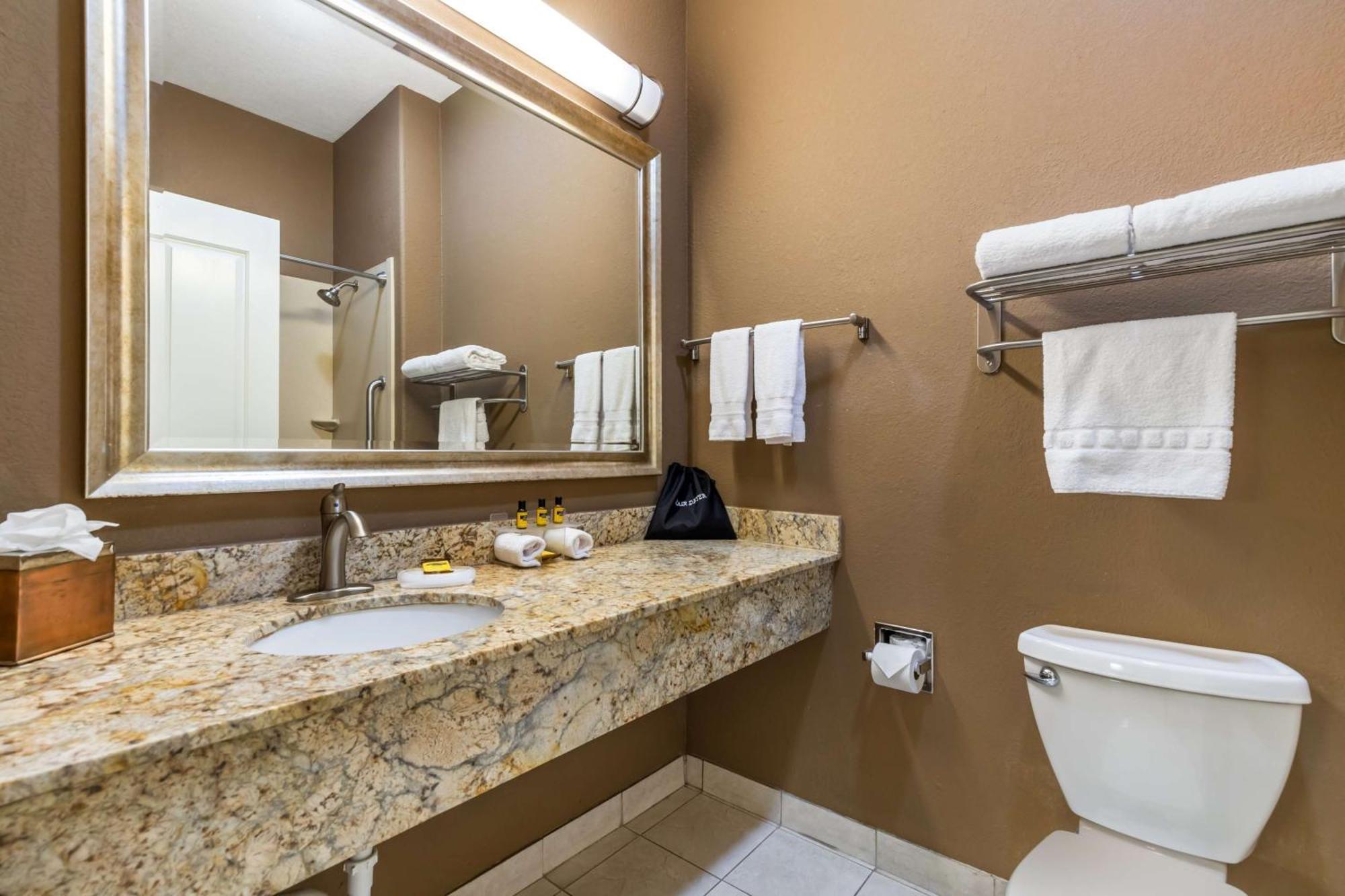 Best Western Plus Lytle Inn And Suites Eksteriør bilde