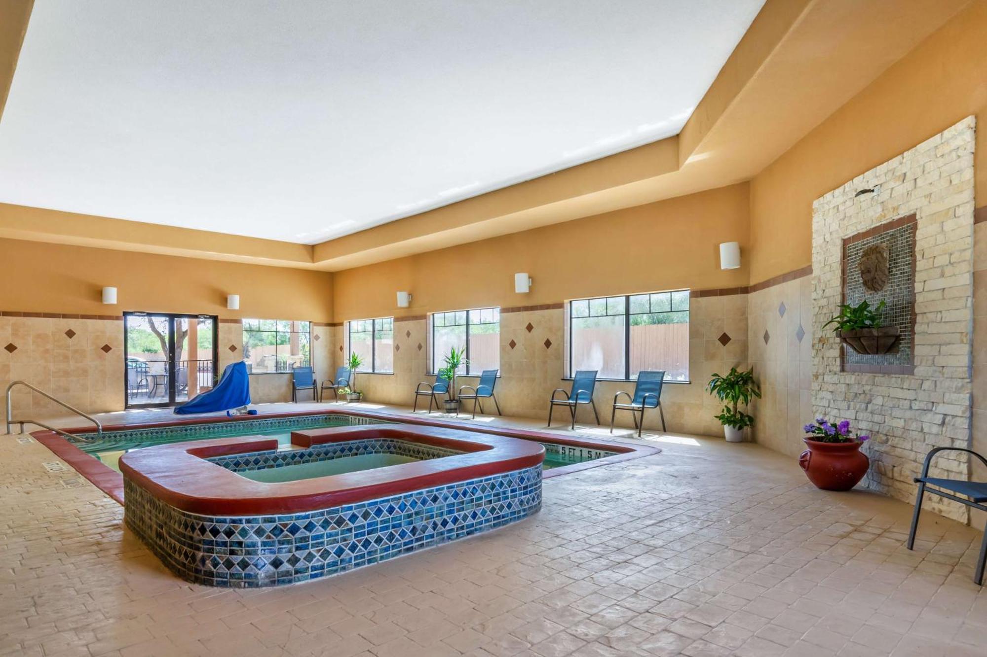 Best Western Plus Lytle Inn And Suites Eksteriør bilde